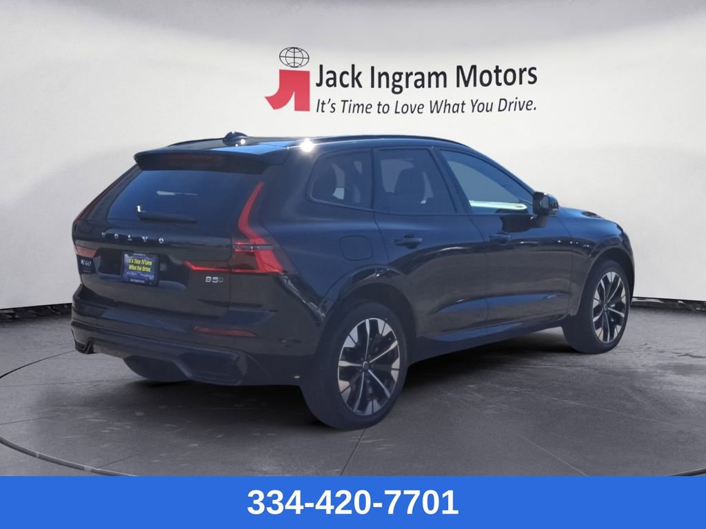 New 2026 Volvo XC60 B5 Plus w/ Climate Package image 5