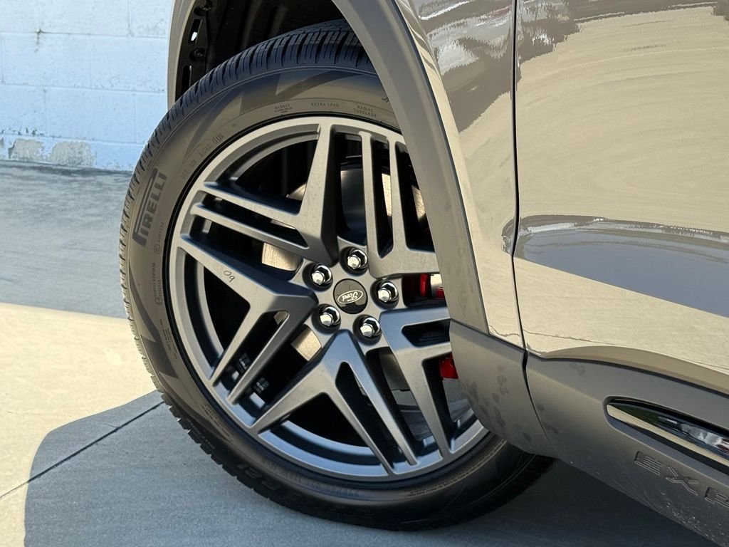 New 2026 Ford Explorer ST-Line w/ ST-Line Street Pack RWD image 17