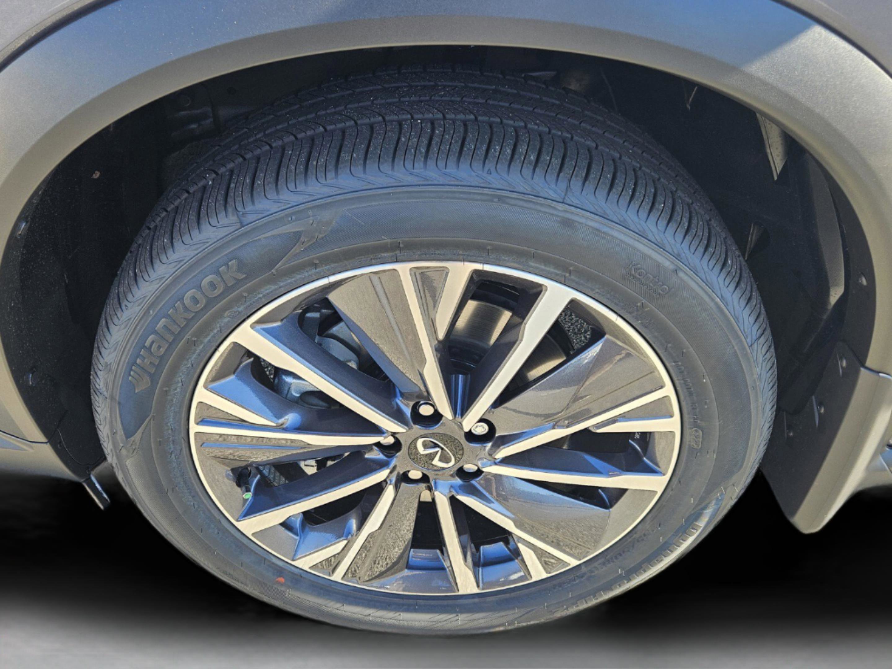 New 2026 INFINITI QX60 Luxe image 22