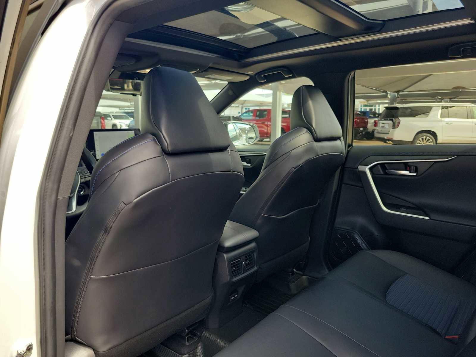 Used 2024 Toyota RAV4 XSE w/ Advanced Technology Package AWD/4WD image 16