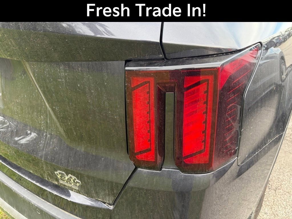 Certified 2025 Kia Sorento S w/ Panoramic Sunroof Package image 10