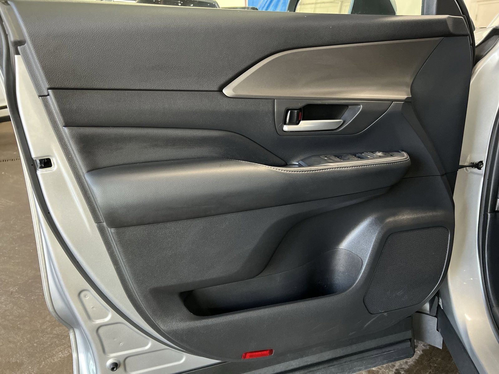 Used 2024 Toyota Grand Highlander XLE image 11