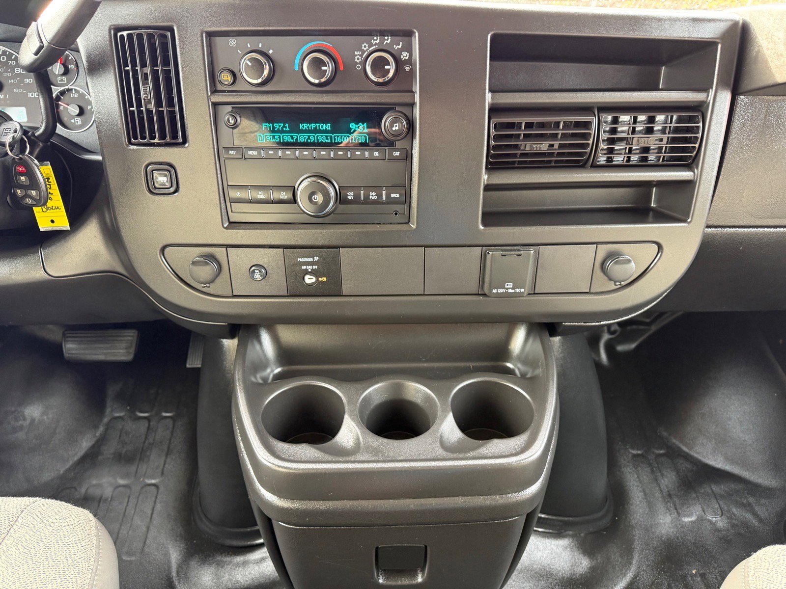 Used 2023 GMC Savana 2500 image 19