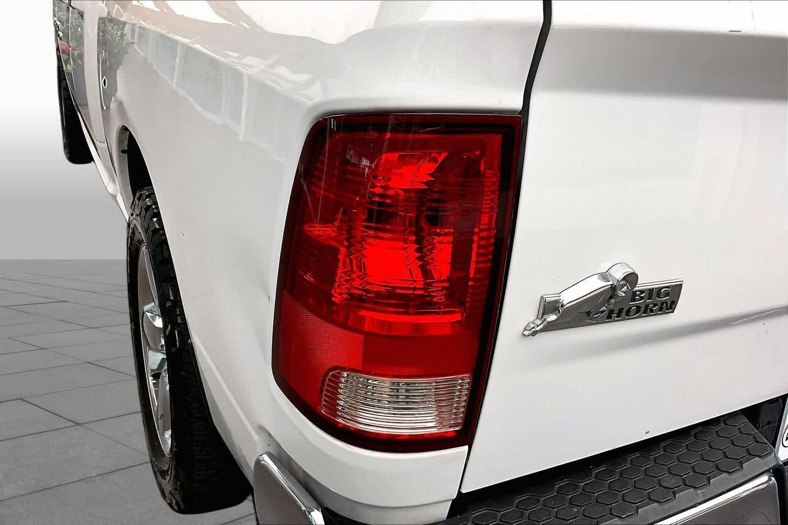 Used 2015 RAM 1500 Classic SLT RWD image 26