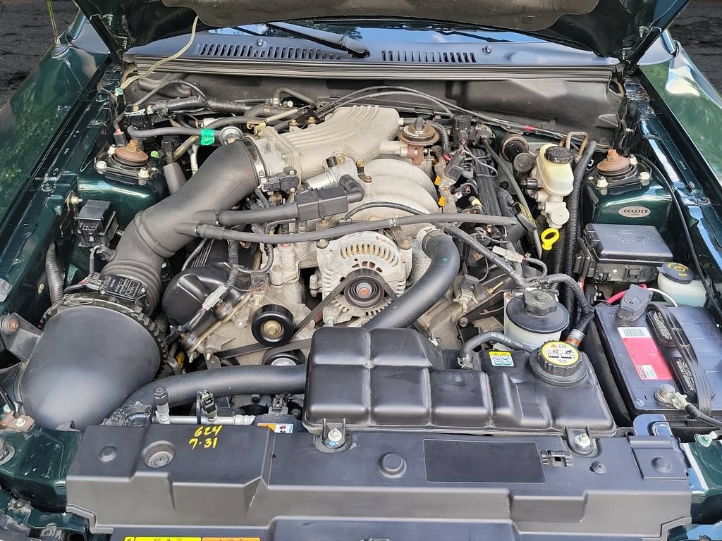 Used 2001 Ford Mustang GT RWD image 17