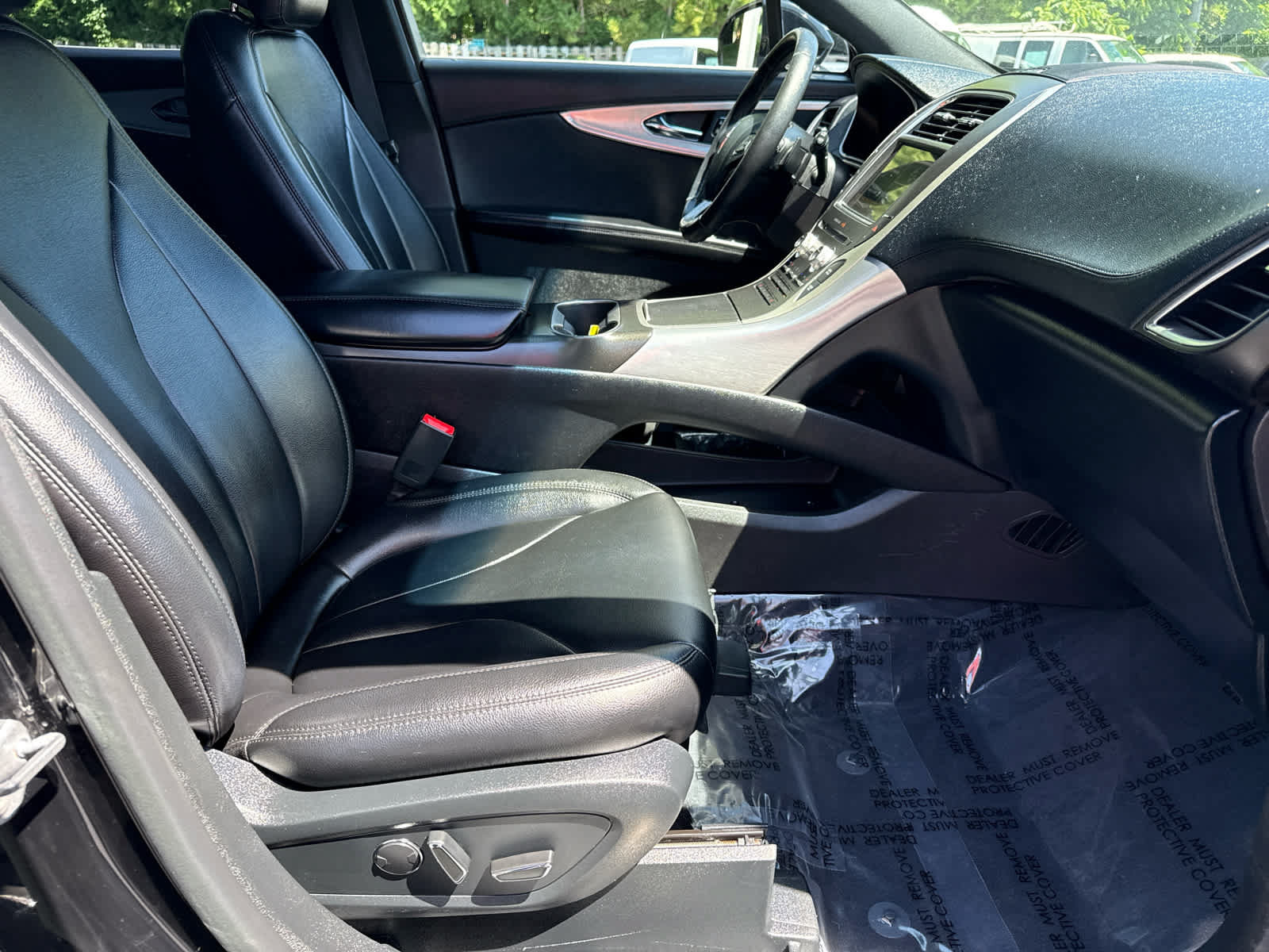Used 2017 Lincoln MKX Premiere FWD image 12