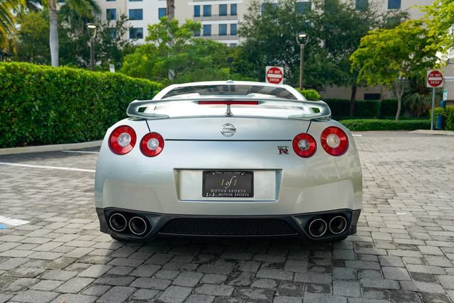 Used 2010 Nissan GT-R Premium AWD/4WD image 22