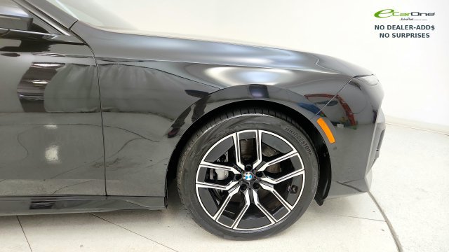Used 2026 BMW 740i xDrive AWD/4WD image 21