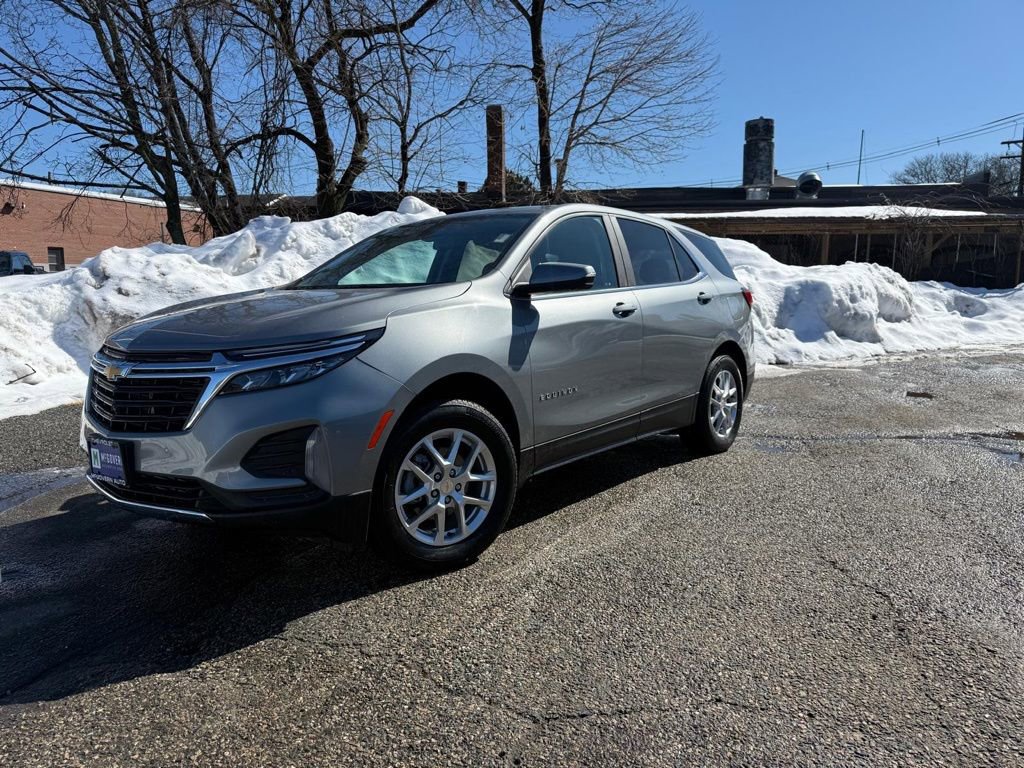 Used 2023 Chevrolet Equinox LT image 1