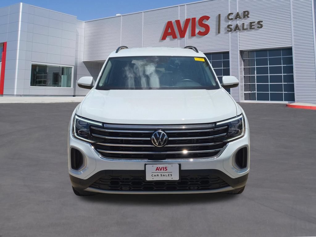 Used 2025 Volkswagen Atlas SE FWD image 2