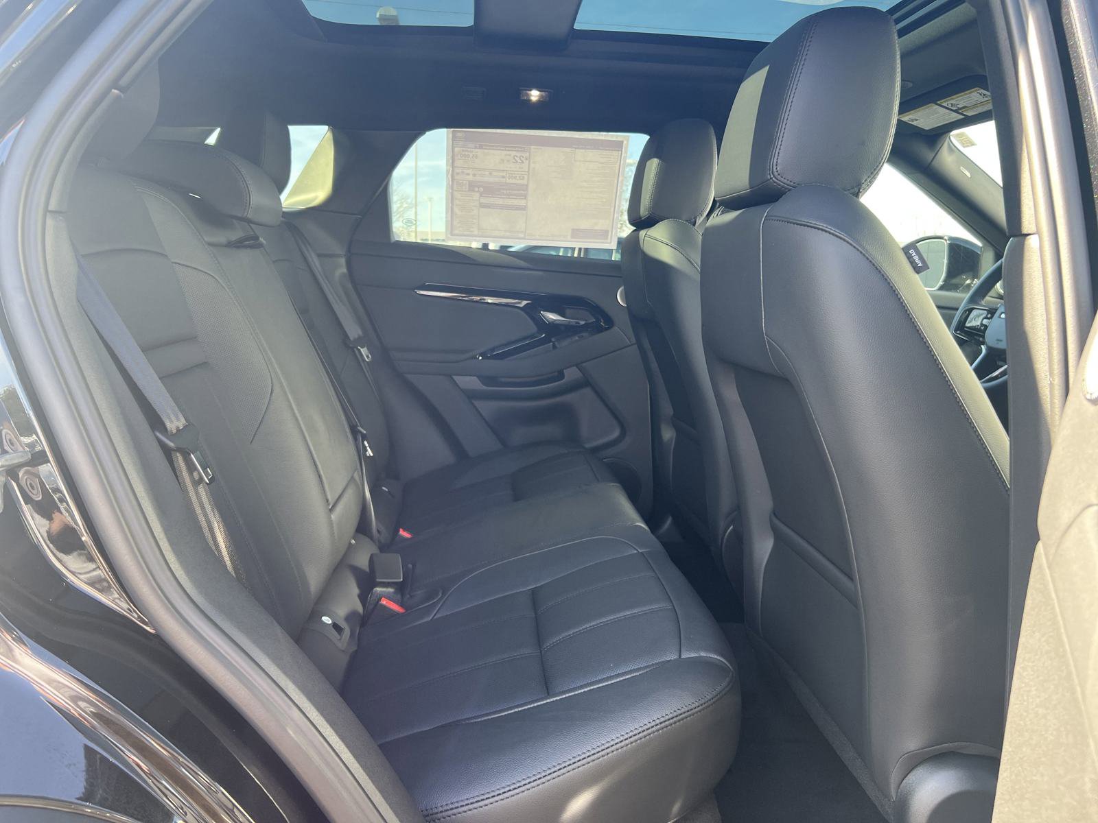 New 2025 Land Rover Range Rover Evoque Dynamic SE image 27