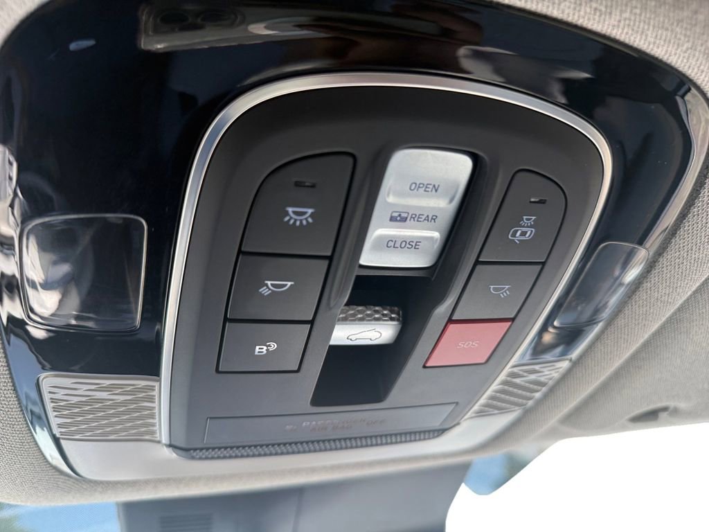 Used 2024 Hyundai Palisade Limited FWD image 22