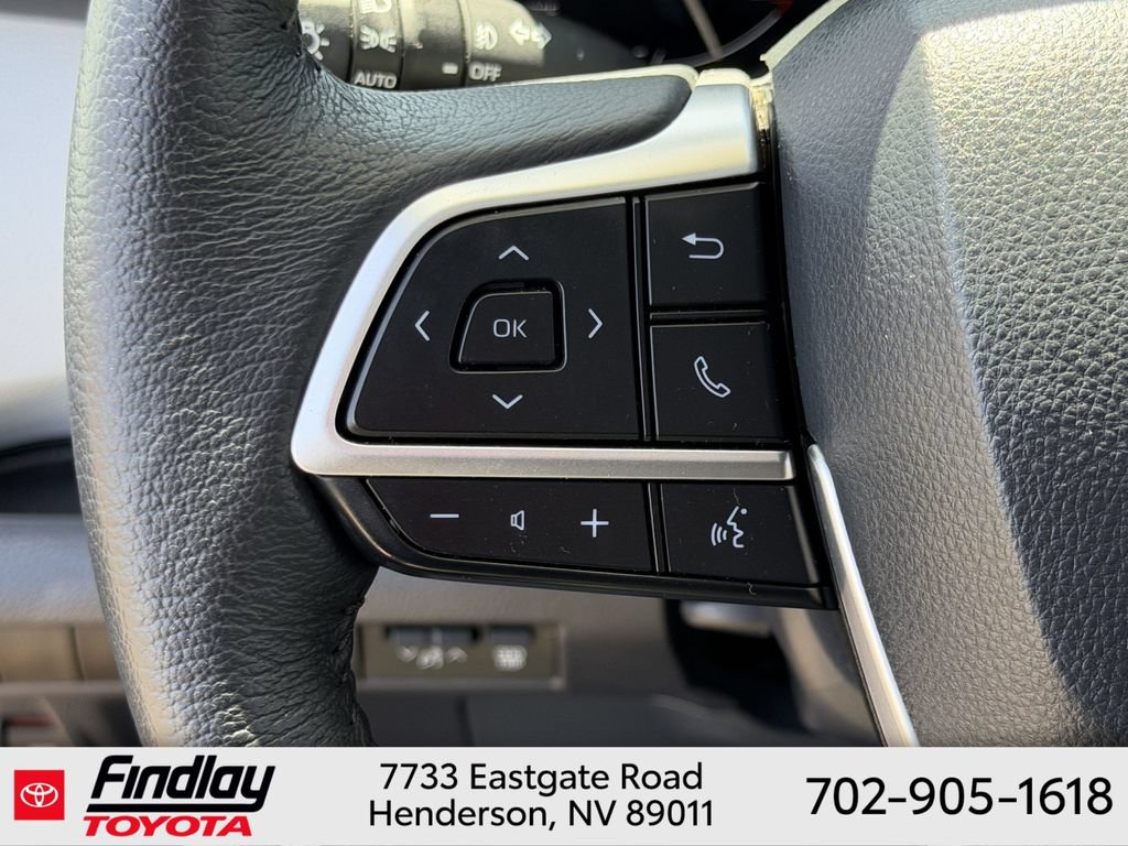 Certified 2026 Toyota Sienna XLE FWD image 23