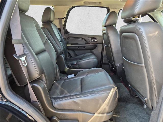 Used 2014 Cadillac Escalade Luxury RWD image 23