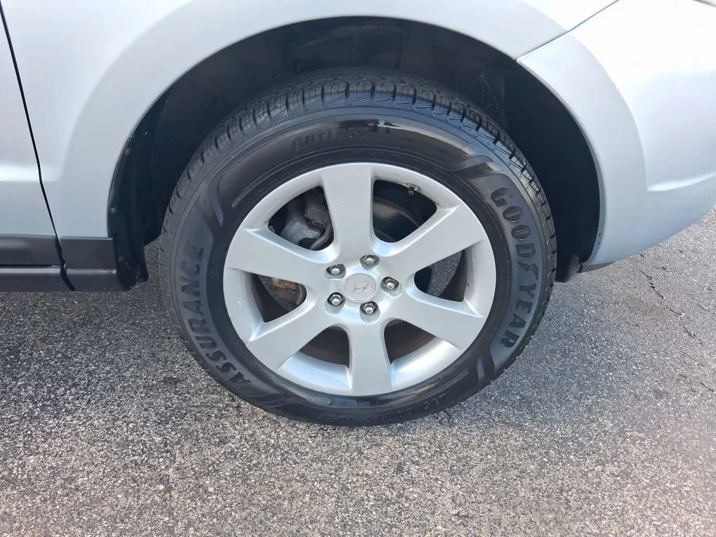 Used 2007 Hyundai Santa Fe Limited FWD image 9