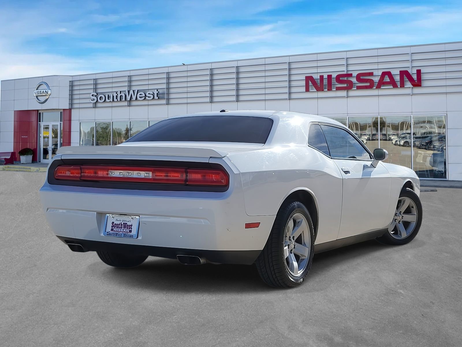 Used 2014 Dodge Challenger R/T image 6
