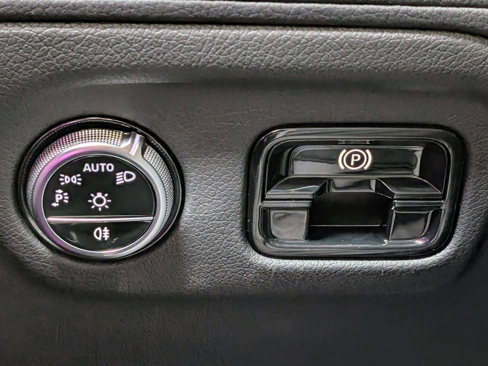 Used 2024 Mercedes-Benz EQE 350+ 4MATIC Sedan image 31