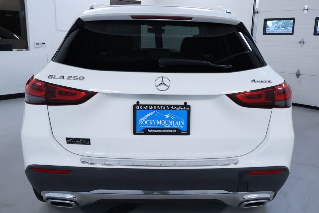 Used 2021 Mercedes-Benz GLA 250 4MATIC w/ Premium Package image 6