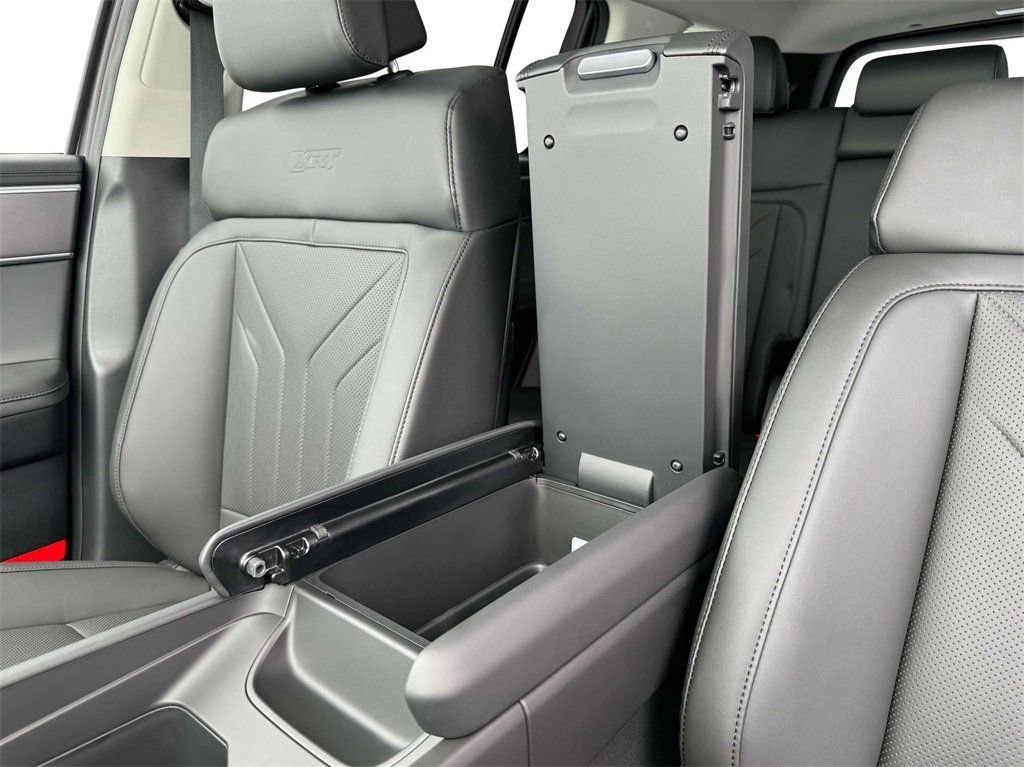 Certified 2025 Hyundai Santa Fe XRT image 18