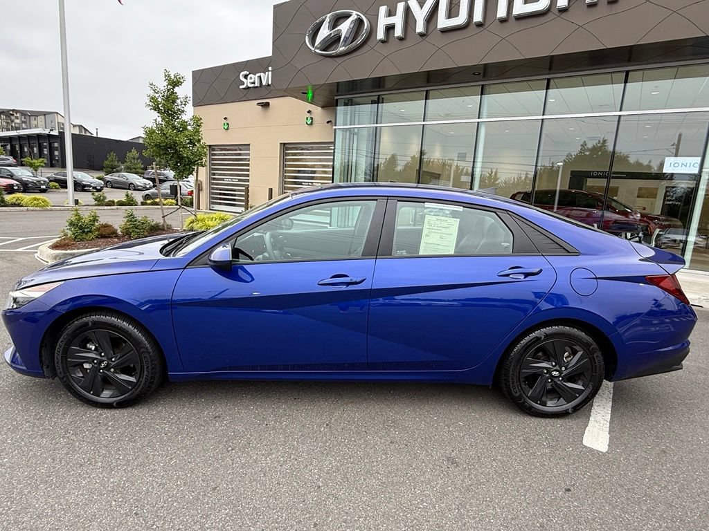 Certified 2023 Hyundai Elantra SEL FWD image 2