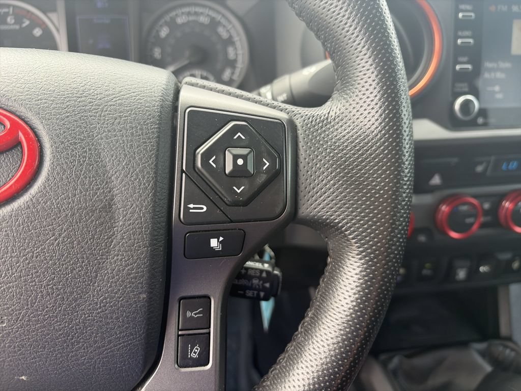 Used 2020 Toyota Tacoma TRD Sport w/ TRD Premium Sport Package AWD/4WD image 21