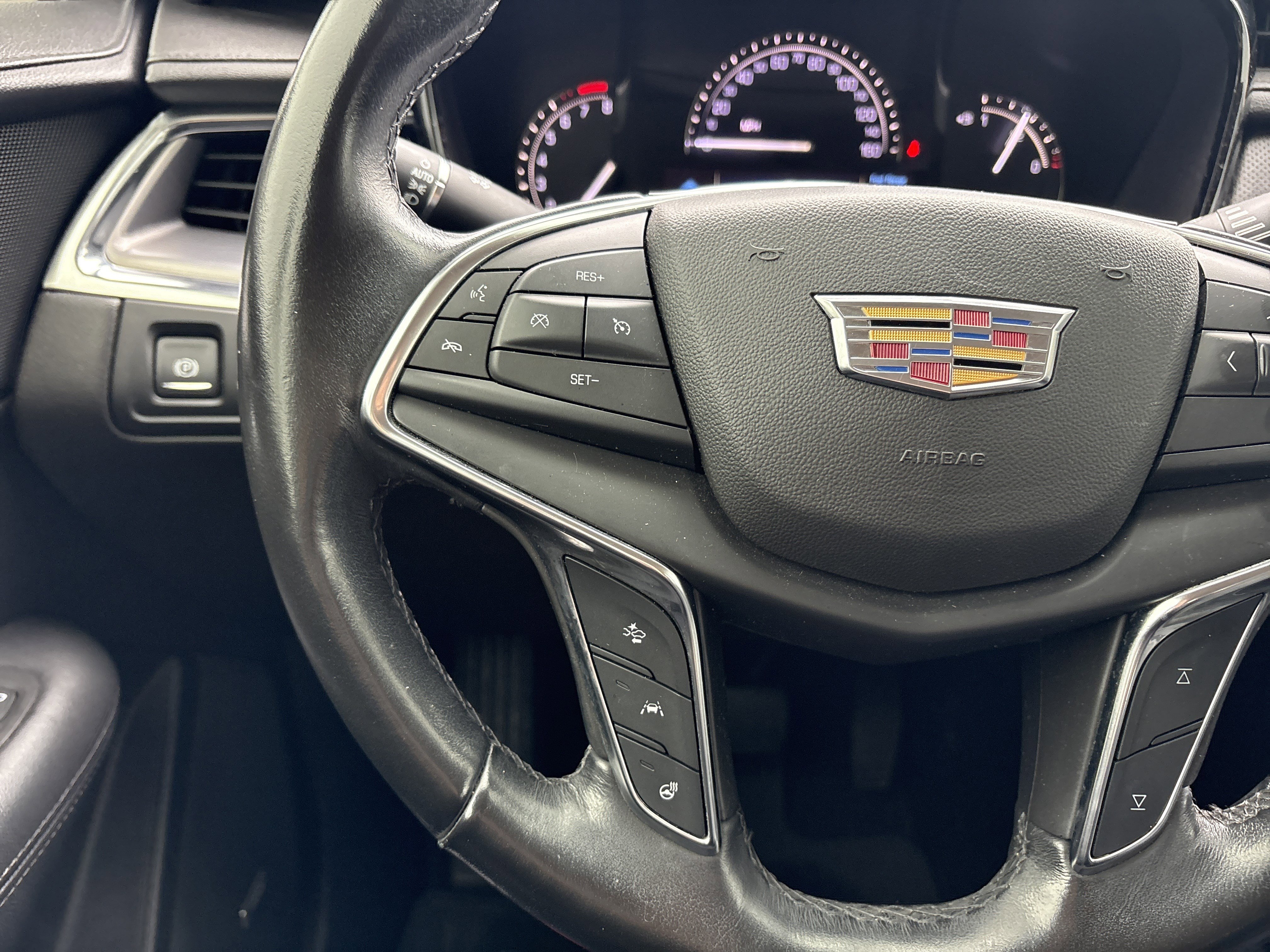 Used 2019 Cadillac XT5 Luxury image 19