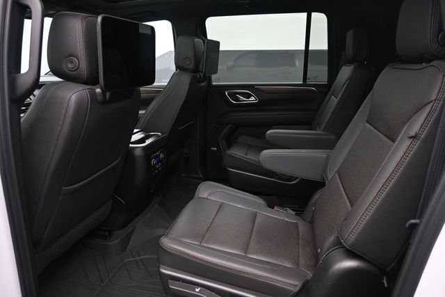 Used 2023 Chevrolet Suburban High Country w/ Advanced Technology Package AWD/4WD image 20