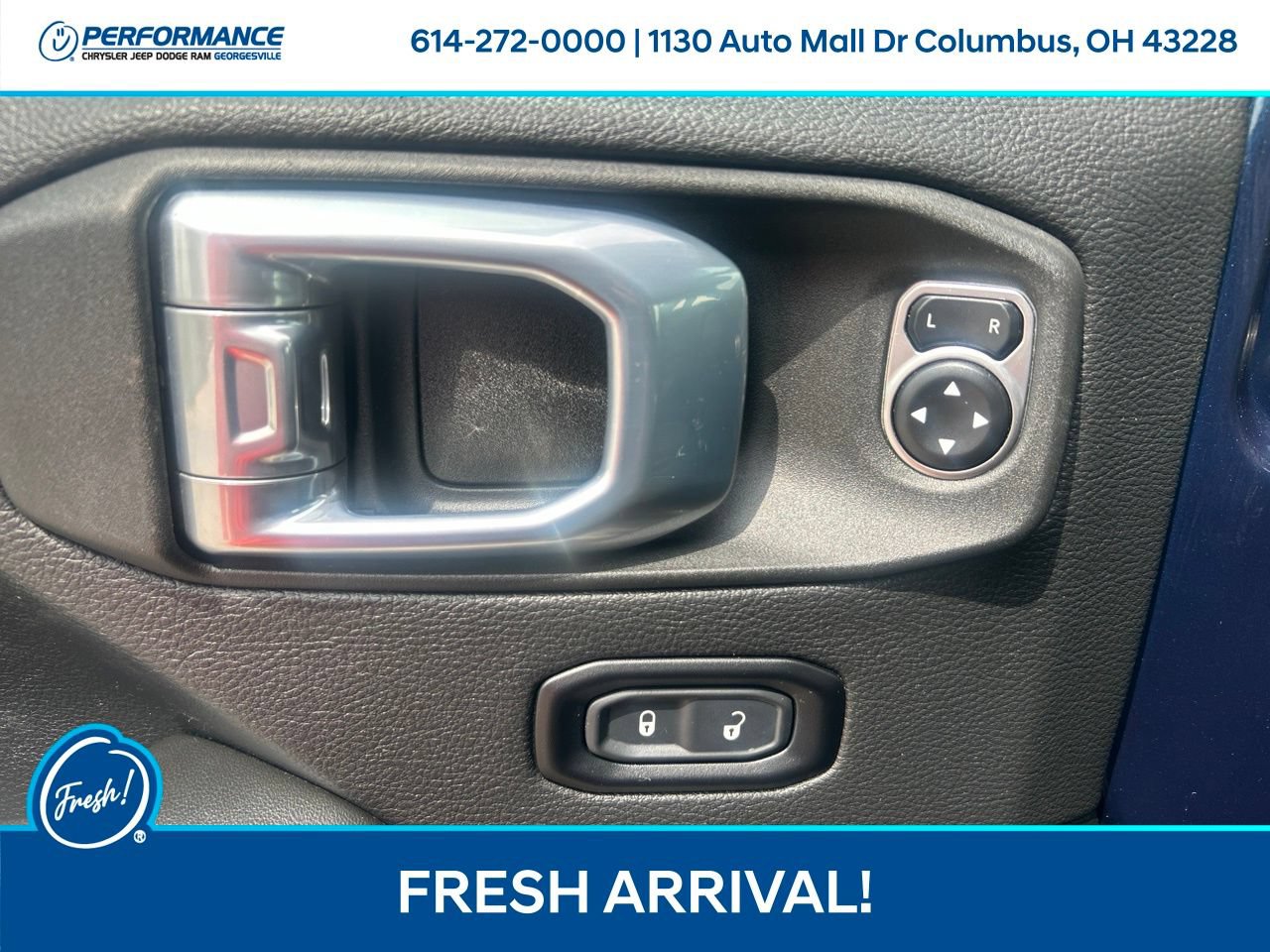 Used 2025 Jeep Wrangler Unlimited Sahara AWD/4WD image 16