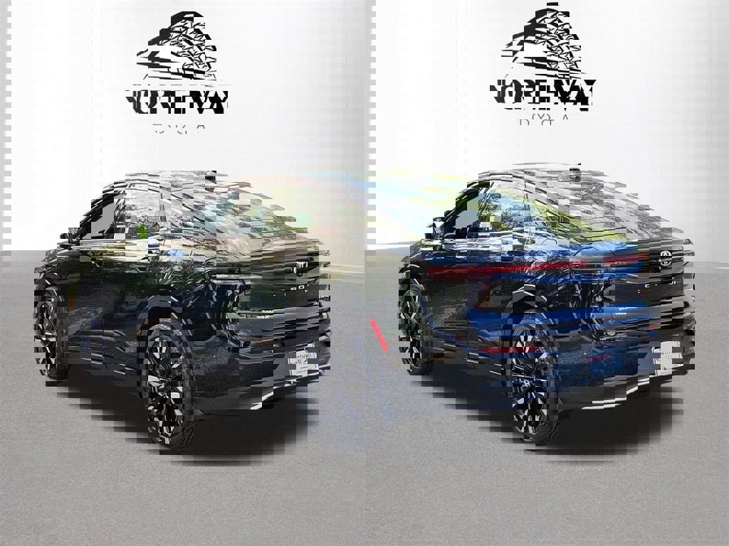 New 2026 Toyota Crown Platinum image 5