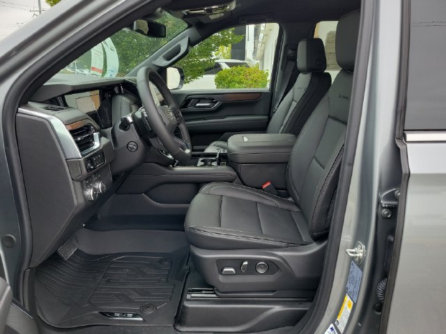 New 2026 GMC Yukon Denali AWD/4WD image 16