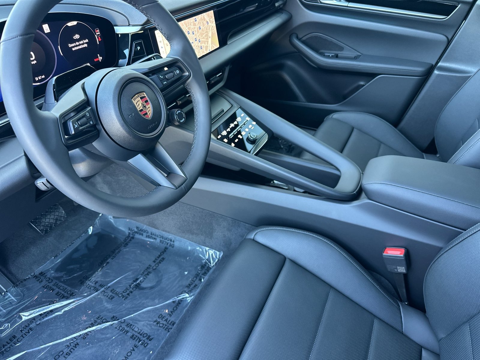 New 2026 Porsche Macan 4 Electric AWD/4WD image 5