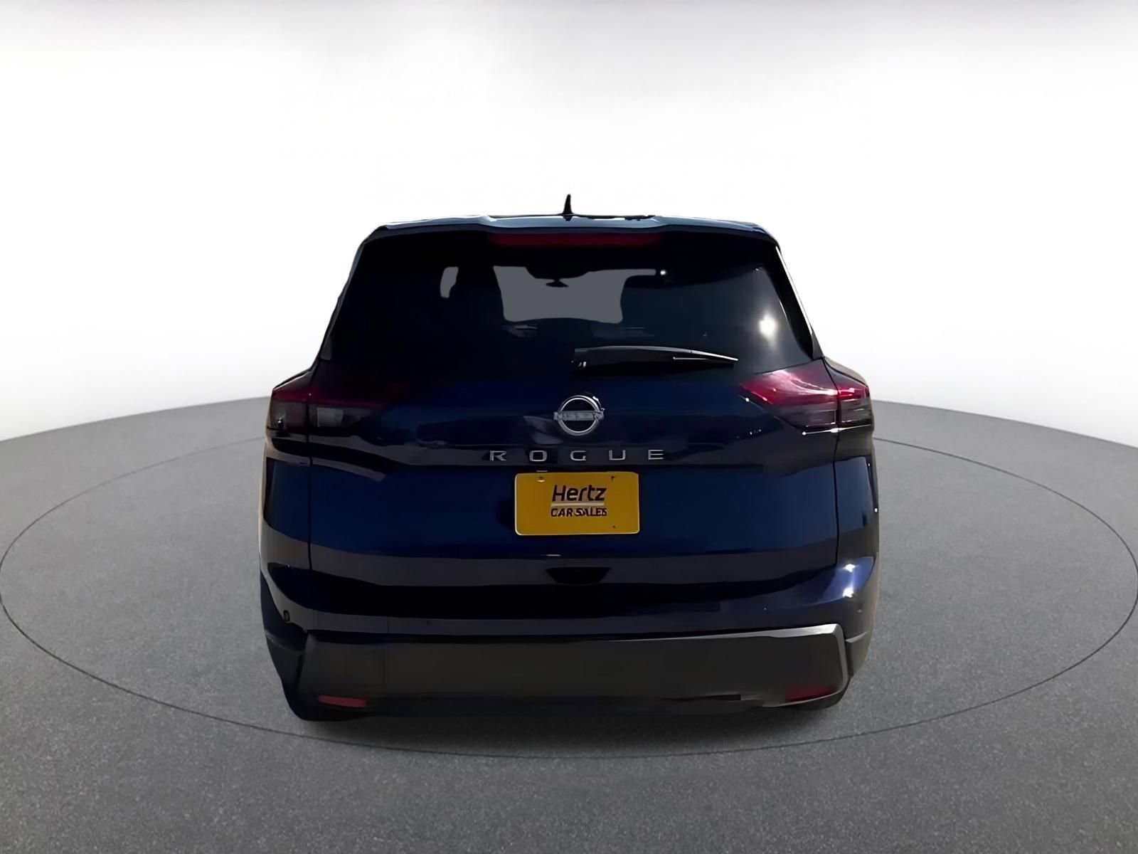 Used 2025 Nissan Rogue SV FWD image 12