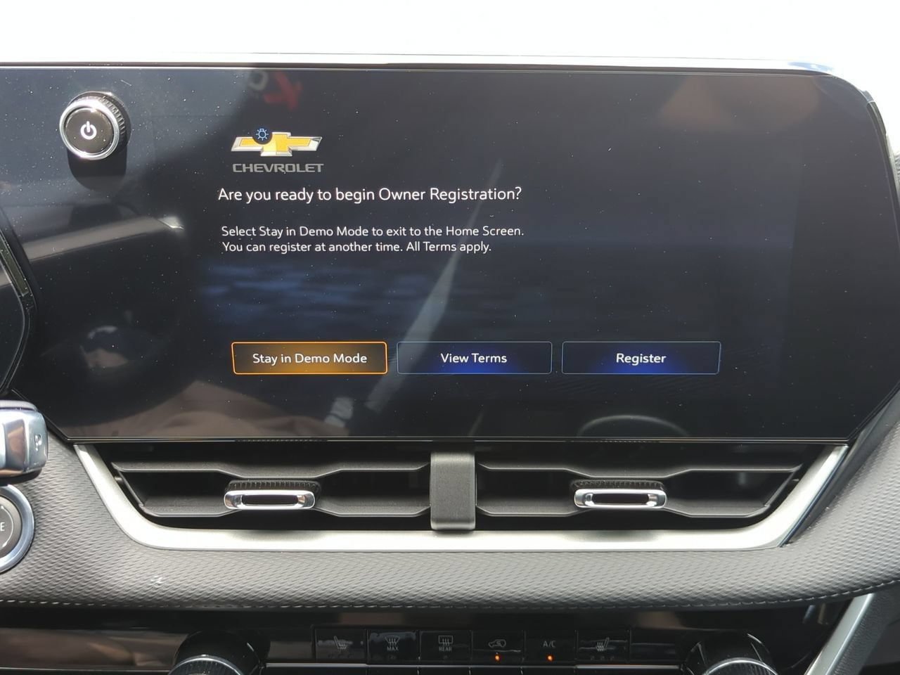 New 2027 Chevrolet Equinox LT w/ Safety and Technology Package FWD image 14