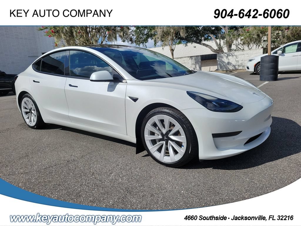 Used 2021 Tesla Model 3 Standard Range Plus RWD image 1