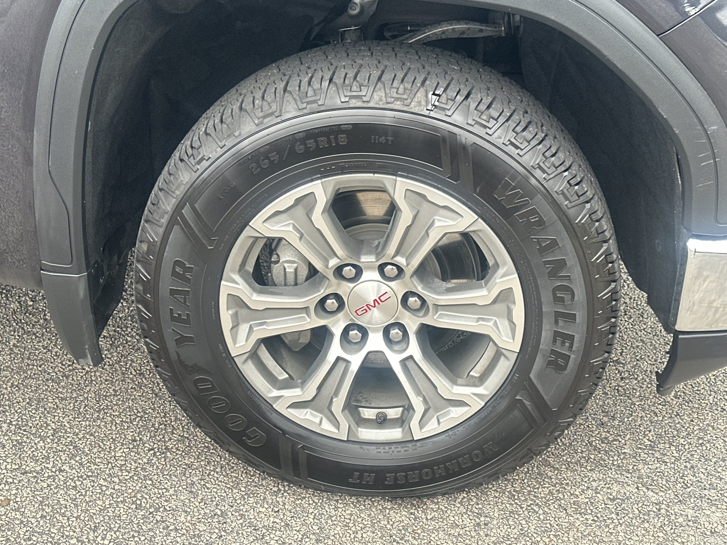 Used 2024 GMC Sierra 1500 SLT RWD image 12
