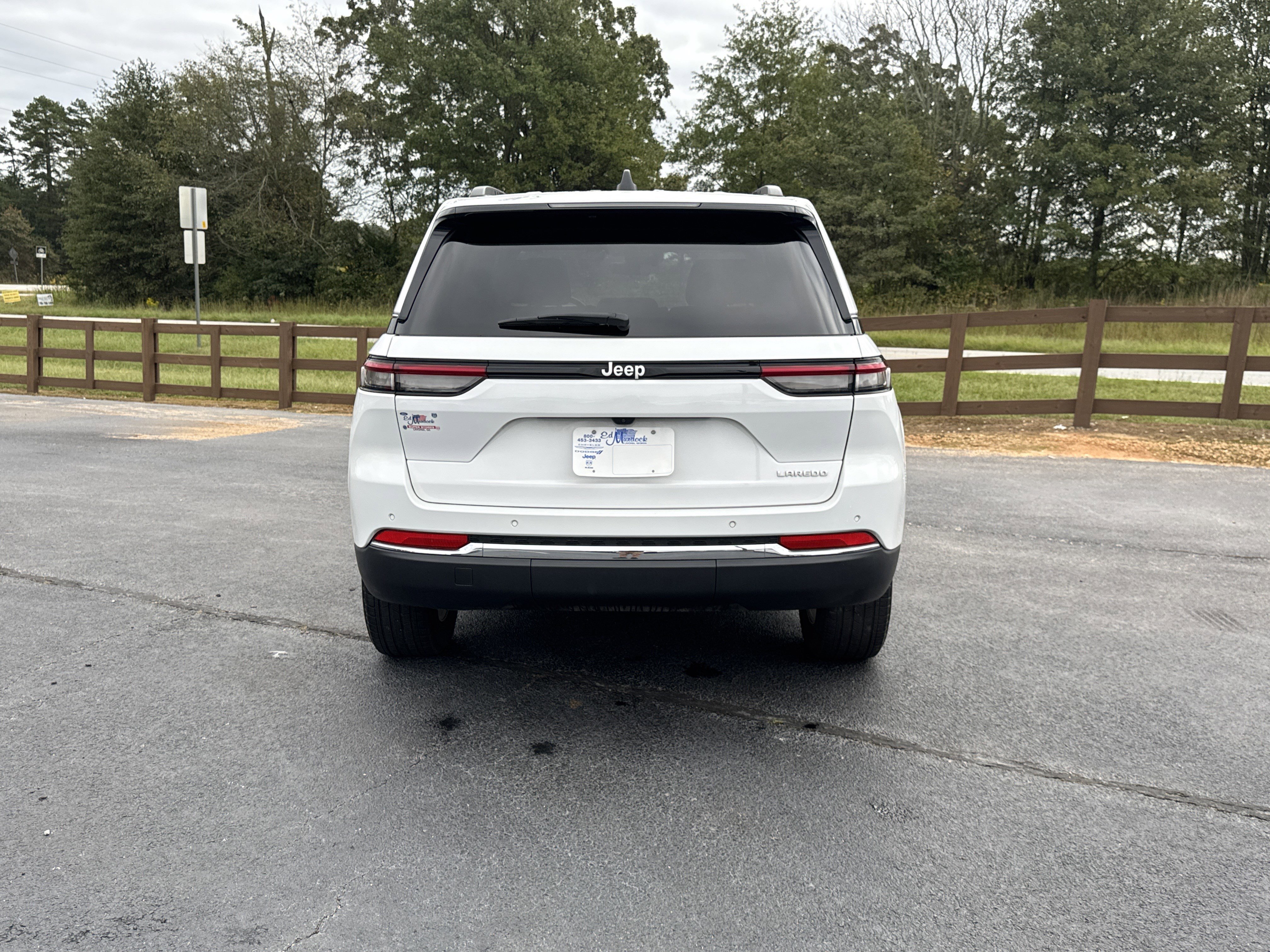 Used 2025 Jeep Grand Cherokee Laredo X w/ Luxury Tech Group I image 6