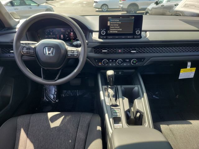 Certified 2025 Honda Accord SE image 9