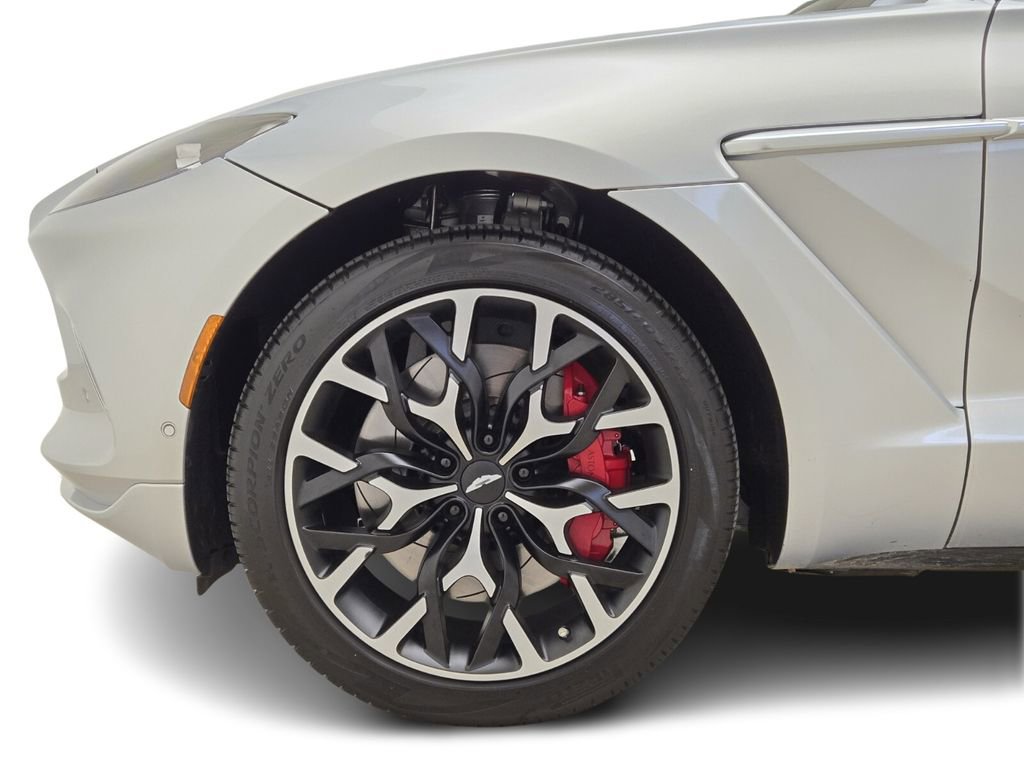 Used 2024 Aston Martin DBX image 13