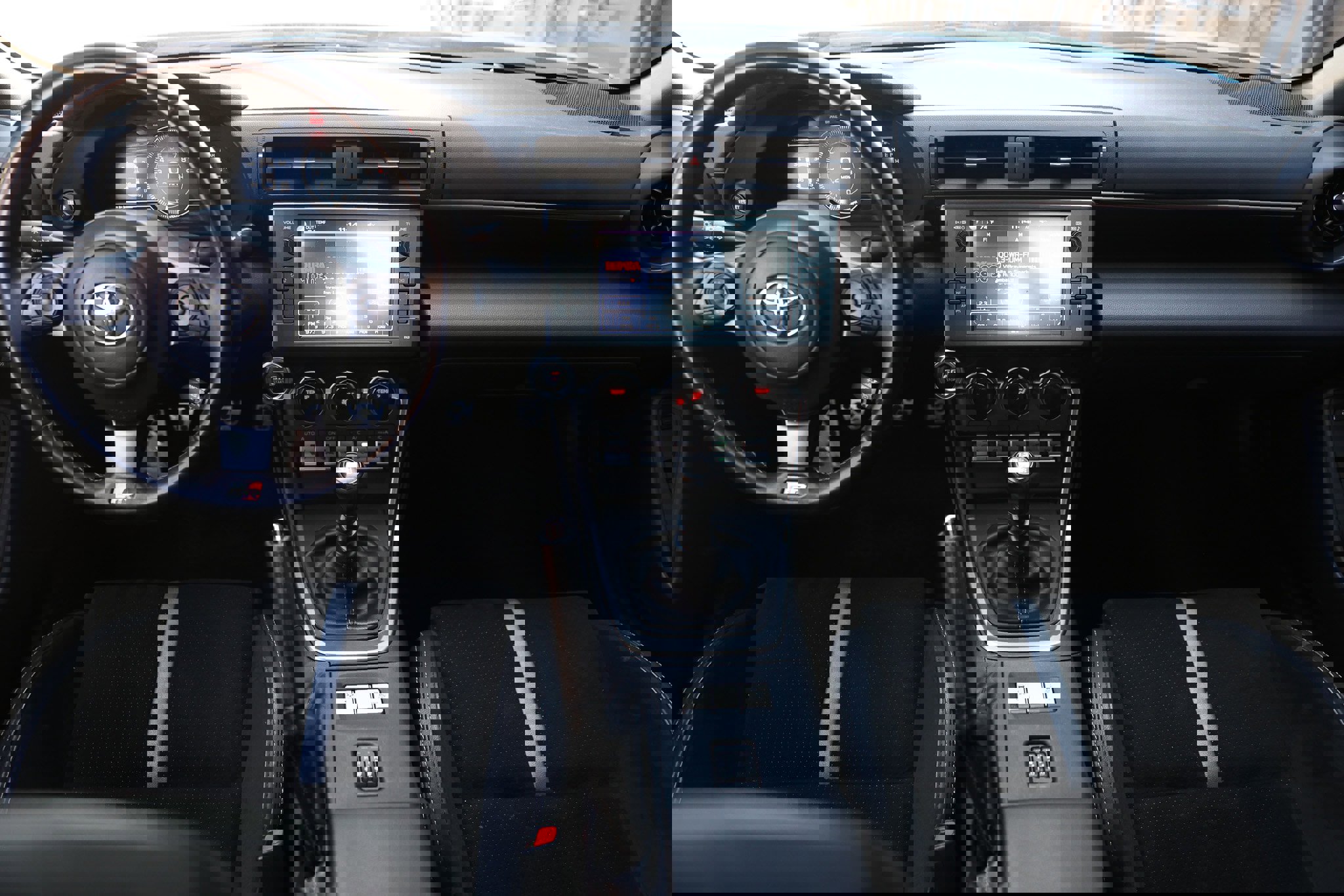 Used 2023 Toyota GR86 Premium image 2