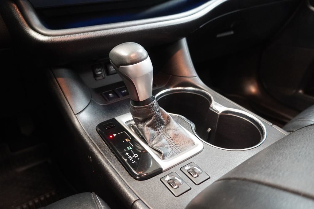 Used 2018 Toyota Highlander SE image 22