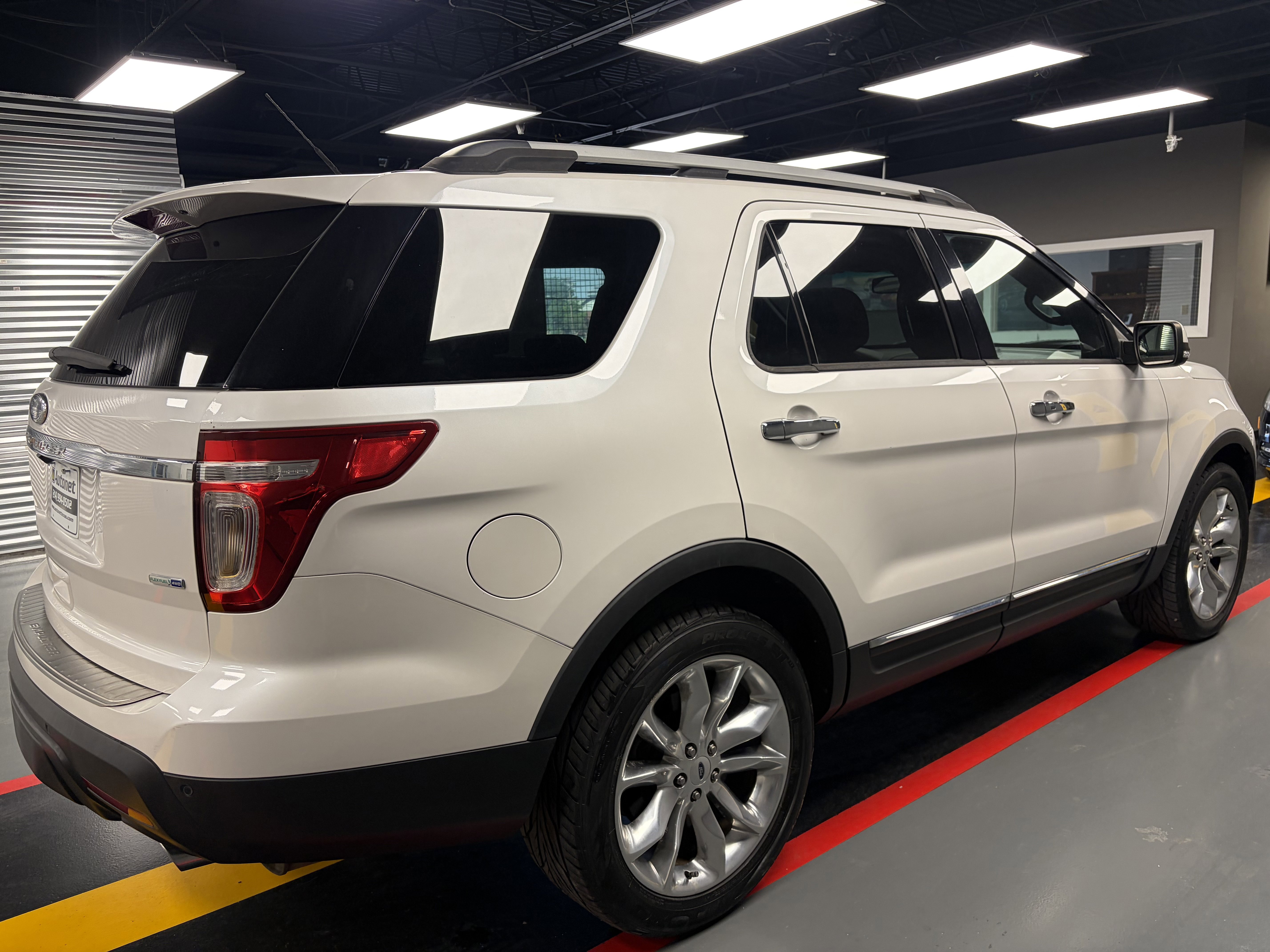 Used 2014 Ford Explorer Limited w/ Equipment Group 302A AWD/4WD image 5
