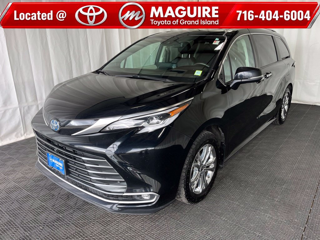 Used 2023 Toyota Sienna Platinum