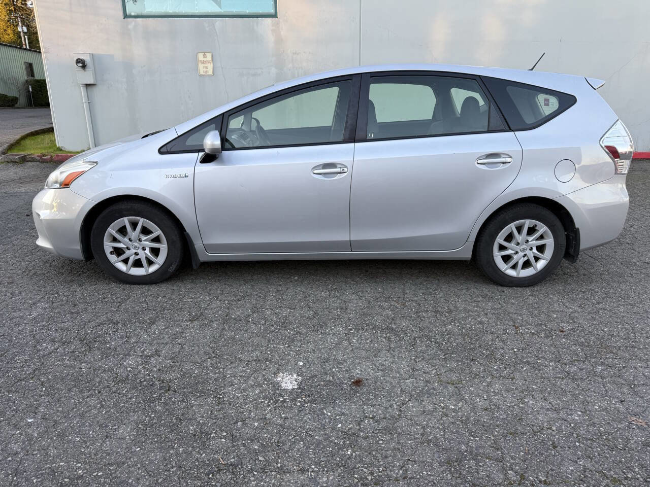 Used 2013 Toyota Prius V Two image 2
