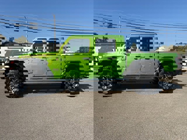 New 2025 Jeep Gladiator Mojave image 13
