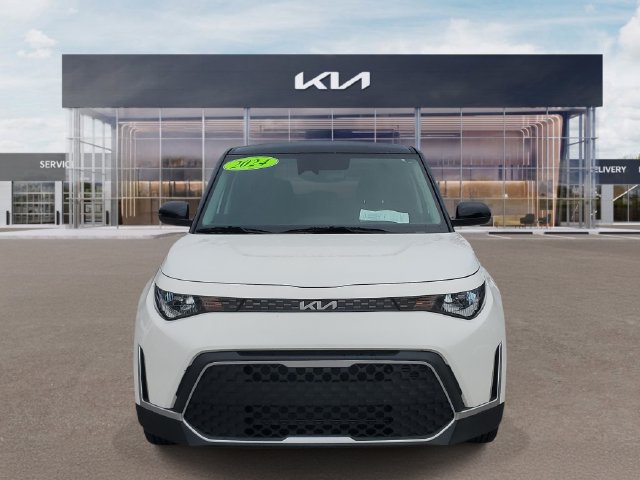 Certified 2024 Kia Soul S FWD image 2