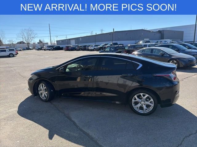 Used 2018 Chevrolet Volt Premier image 2