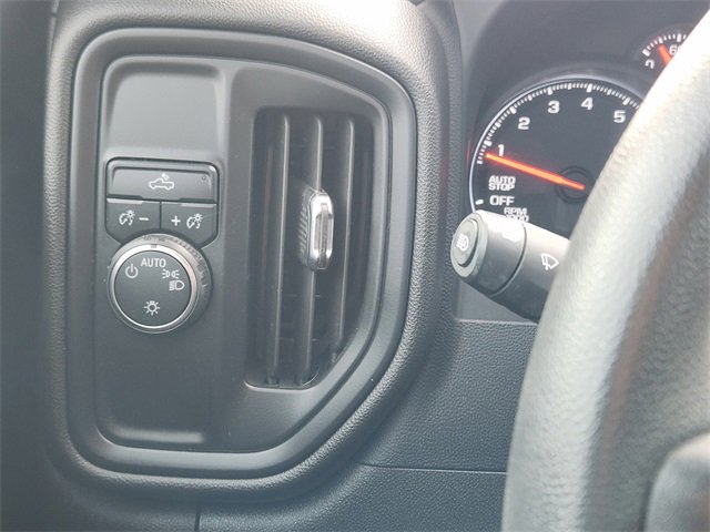 Used 2024 Chevrolet Silverado 1500 Custom image 22