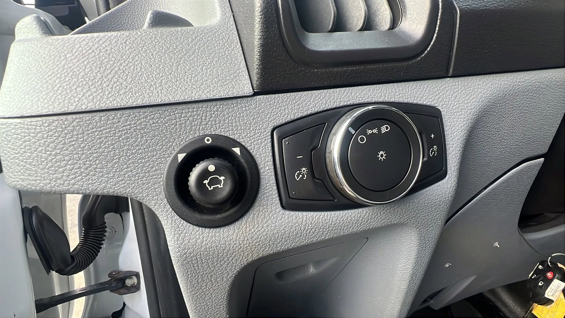 Used 2018 Ford Transit 250 130 Low Roof image 29