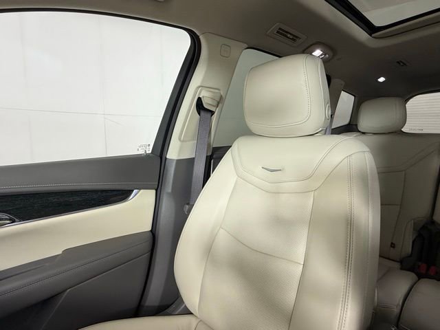 Used 2021 Cadillac XT6 Premium Luxury FWD image 19