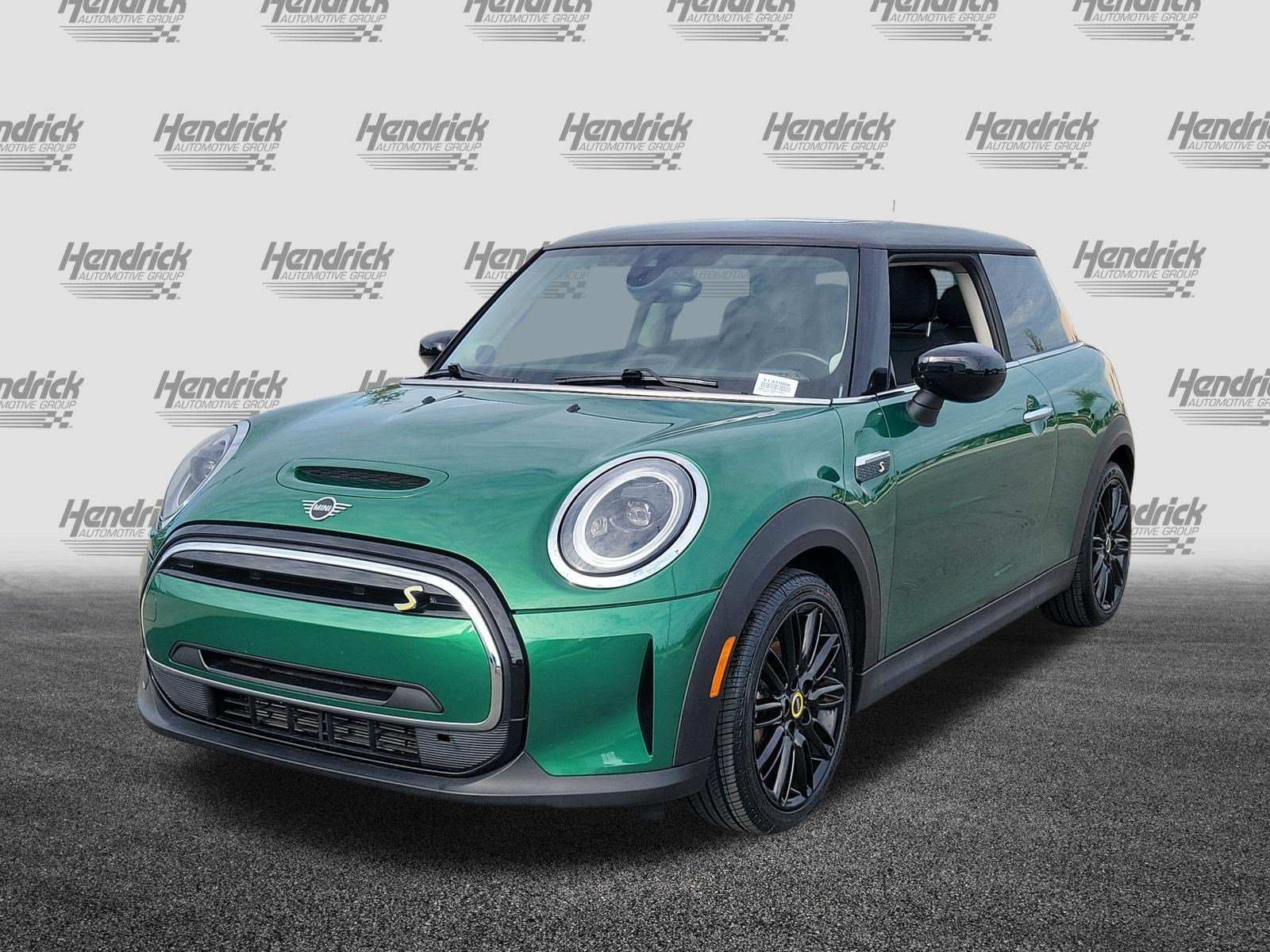 Used 2024 MINI Cooper SE FWD image 3